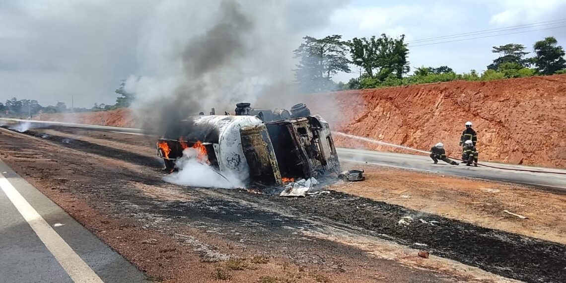 Camion citerne incendie