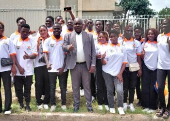 Les jeunes de Bouaké et le Délégué CNJ régional