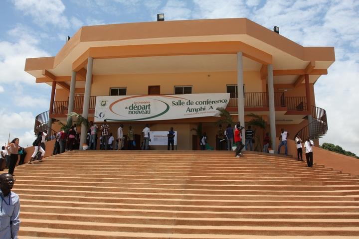 Rentrée universitaire 2026-2027 : les étudiants reprennent le chemin des amphis dès 14 septembre