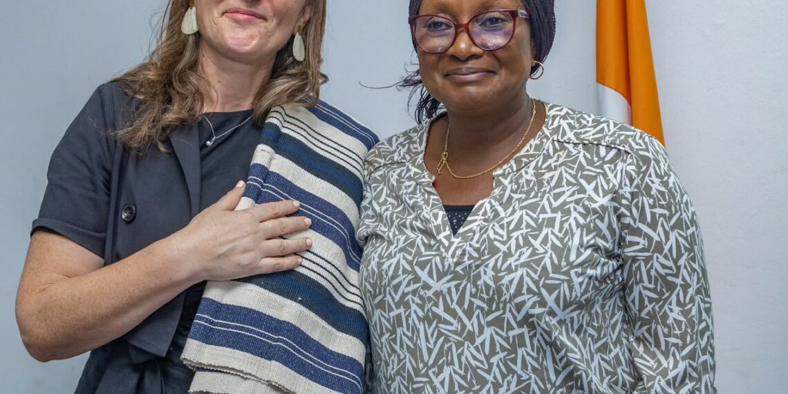 Bertha Cela et Amy Vagondo