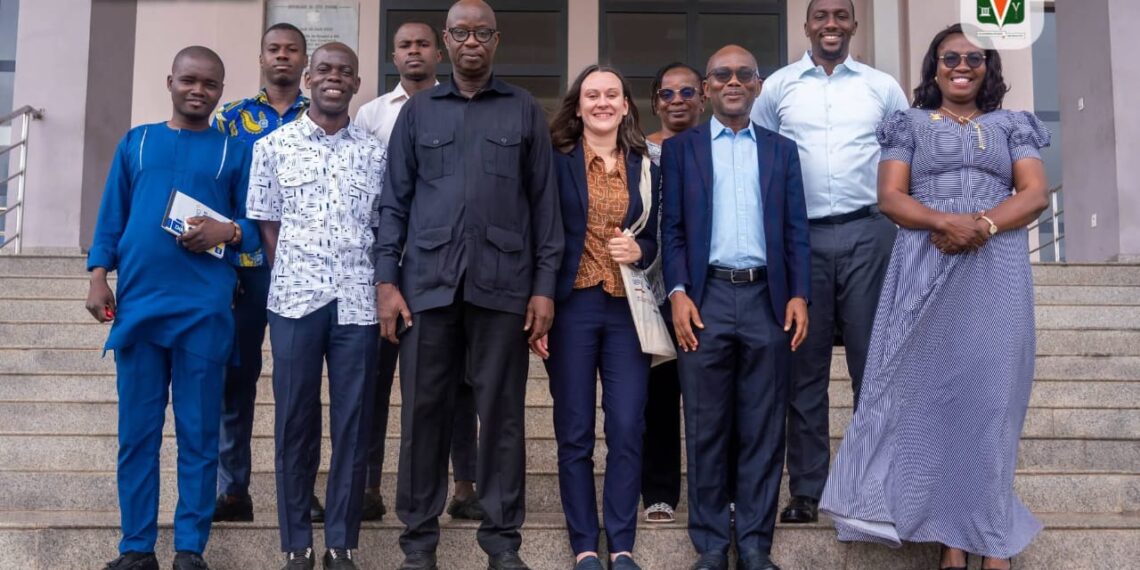 Mairie de Bouaké avec Allemands