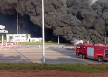 Camion en feu