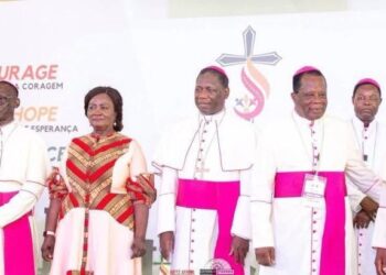 Les Evêques à la JOAJ à Accra