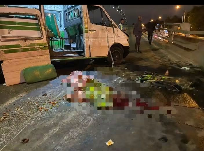 Voie express Abobo-Adjamé : un « gbaka » fait une sortie de route, un mort et 13 blessés