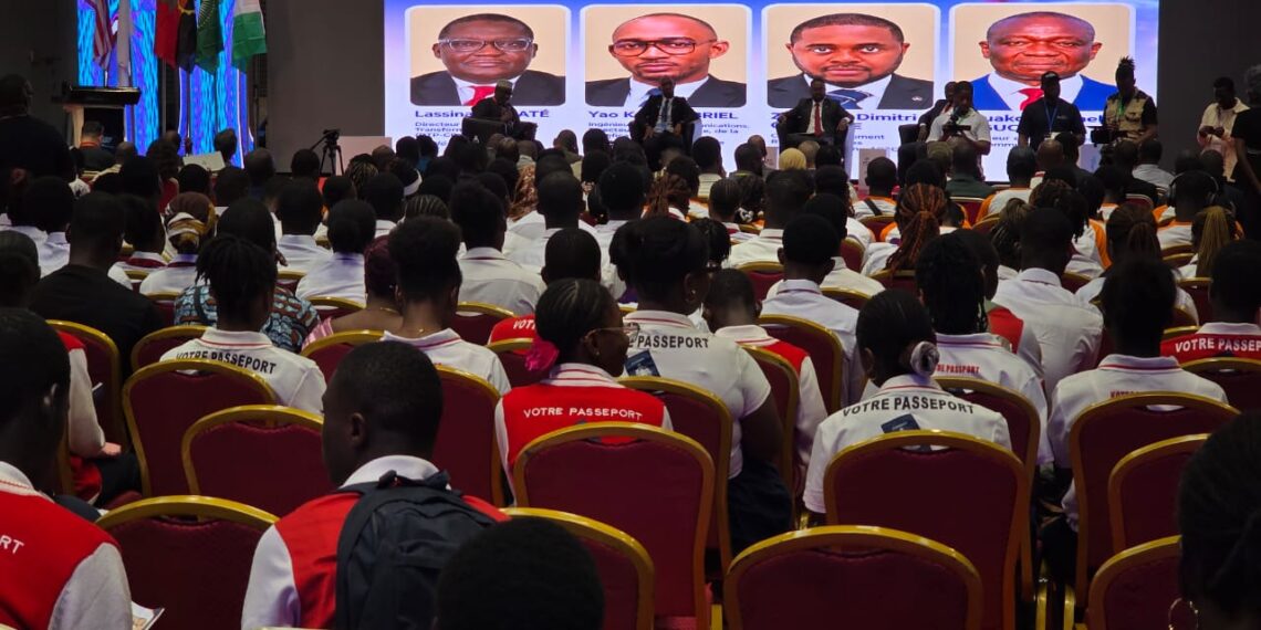 Les participants au Forum