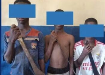 Bouaké : trois adolescents interpellés pour des agressions présumées à la machette à Minankro