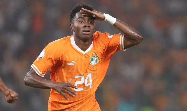 Football – Simon Adingra (Ajax Amsterdam) : « J’ai hâte de retrouver l’équipe nationale et Hervé Renard notre nouveau sélectionneur»