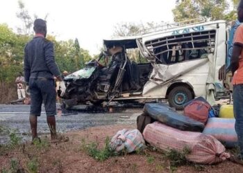 En route pour la rentrée, trois élèves périssent dans une collision entre un massa et un camion-citerne
