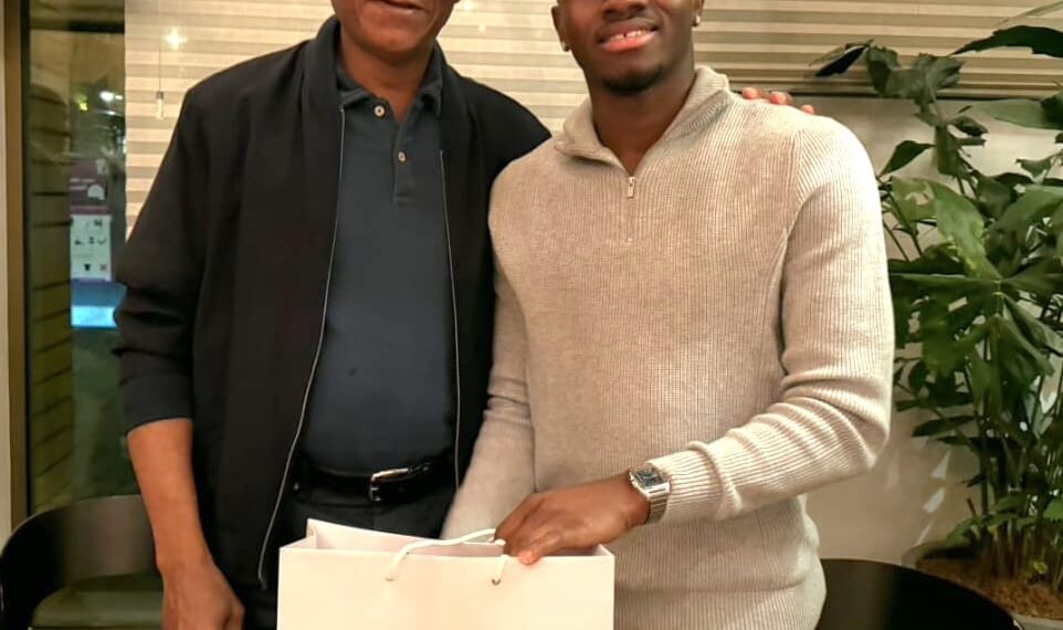 Cacao ivoirien : Bruno Koné mise sur Simon Adingra pour séduire les marchés internationaux