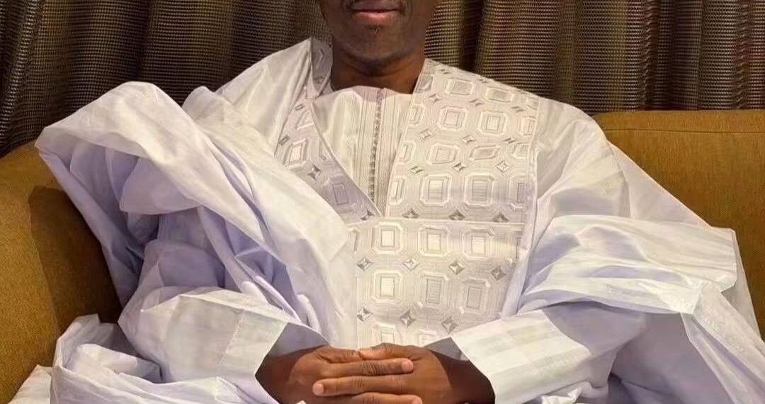 Affaire « viens porter le boubou » : un proche de Soro explique pourquoi son mentor ne rentre pas en Côte d’Ivoire