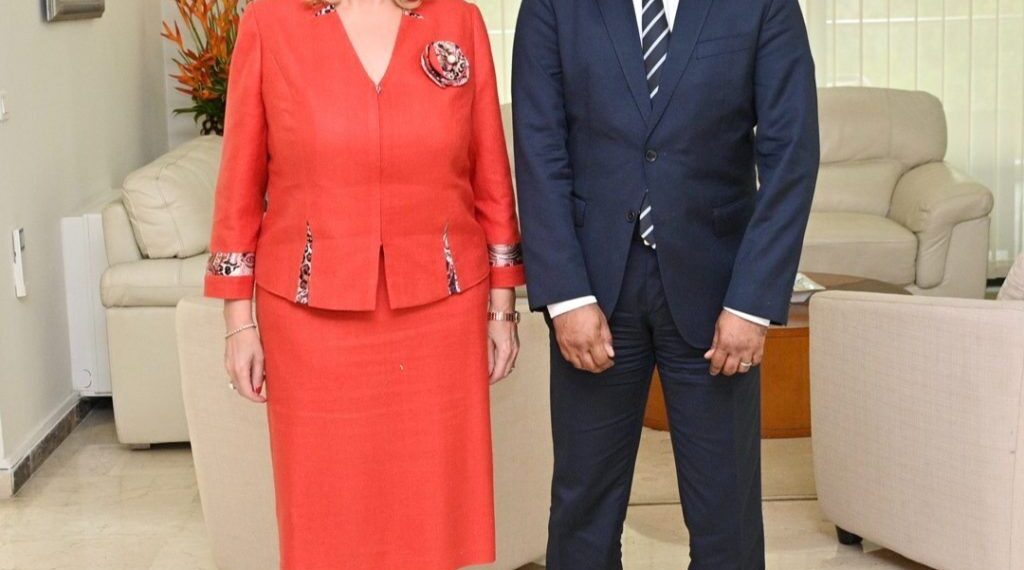 Dominique Ouattara et Chargé d'Affaires ambassade des USA