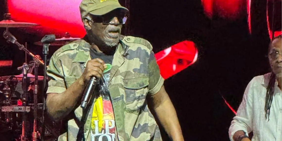 Alpha Blondy : très audible sur l’AES, que reste-t-il de ses combats démocratiques en Côte d’Ivoire ?
