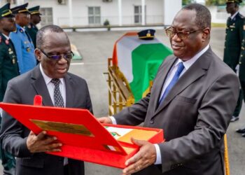 Armée ivoirienne : Téné Birahima Ouattara aux honneurs funèbres du colonel-major Fofié Kouakou Martin