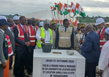 Logements décents : le premier ministre Robert Beugré Mambé a procédé au lancement de 420 logements à Yamoussoukro