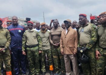 Yopougon : les commandos et parachutistes émerveillent le public lors de la célébration de la Saint-Michel