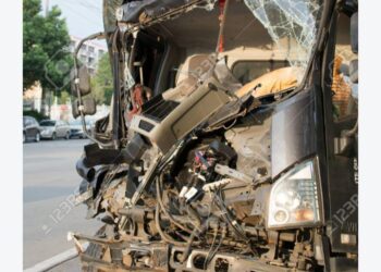 Axe Daloa-Issia: endormi au volant, le chauffeur d&rsquo;un gros camion termine sa course dans le village de Bla