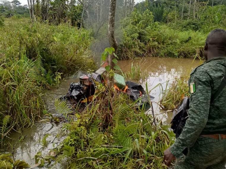 Buyo : deux dragues détruites dans une opération contre l’orpaillage illégal à Amanikro